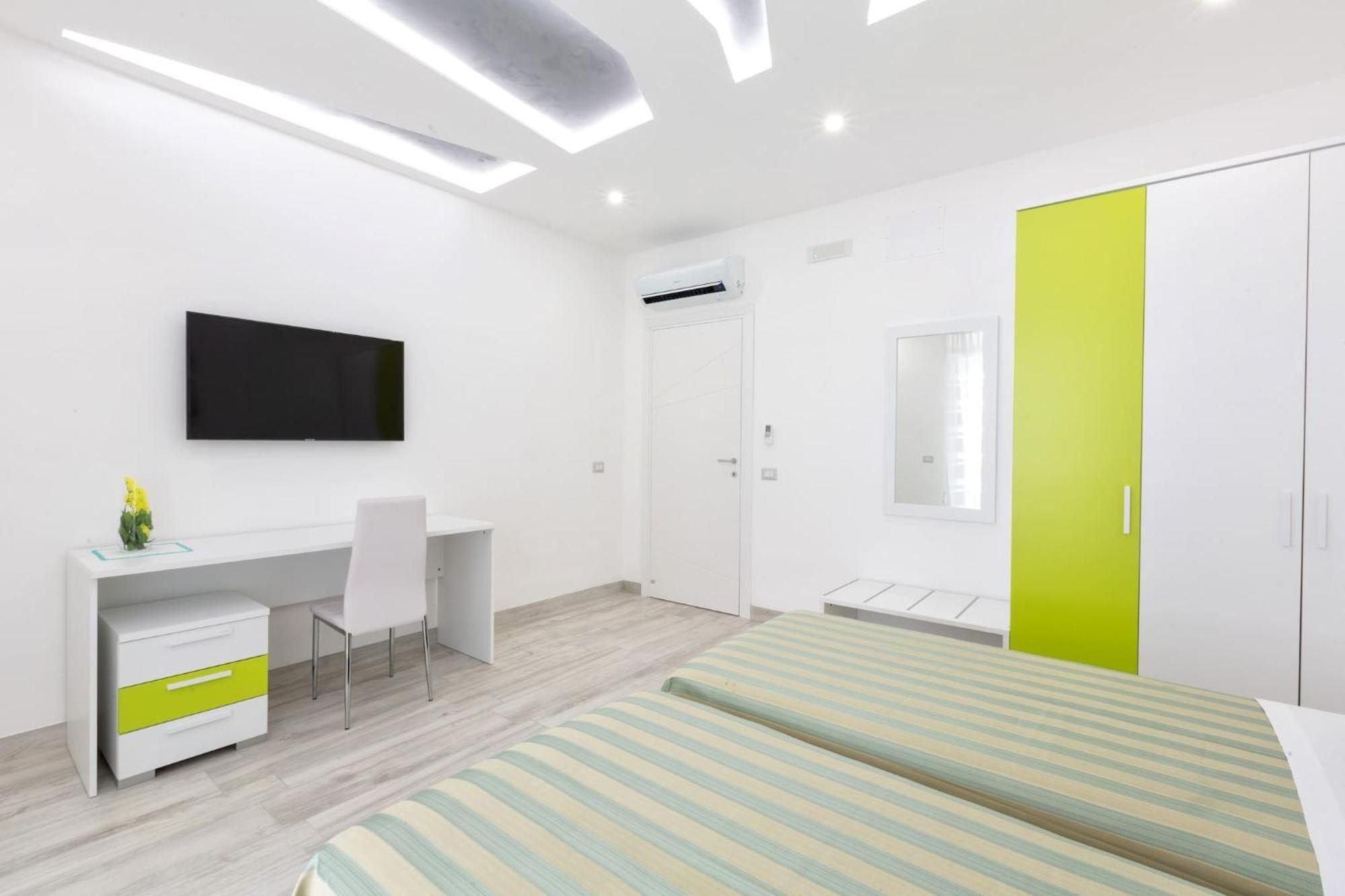 Sorrentovibes - New & Stylish Two Bedroom Apartment With Balconies Luaran gambar