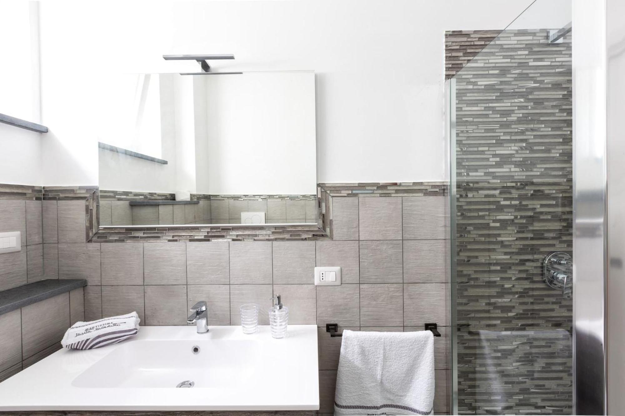 Sorrentovibes - New & Stylish Two Bedroom Apartment With Balconies Luaran gambar