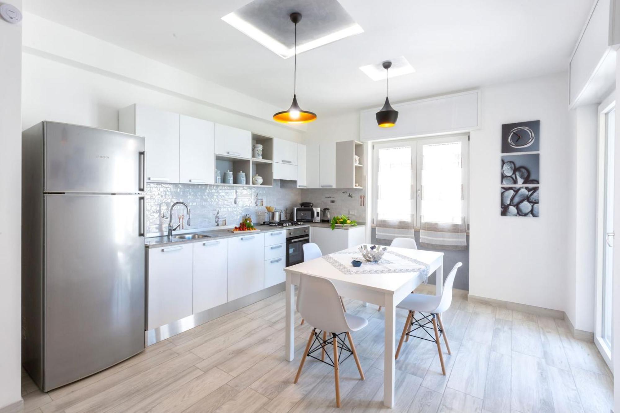 Sorrentovibes - New & Stylish Two Bedroom Apartment With Balconies Luaran gambar