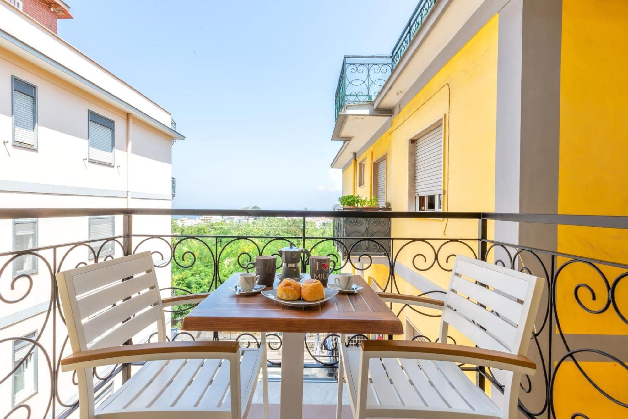 Sorrentovibes - New & Stylish Two Bedroom Apartment With Balconies Luaran gambar